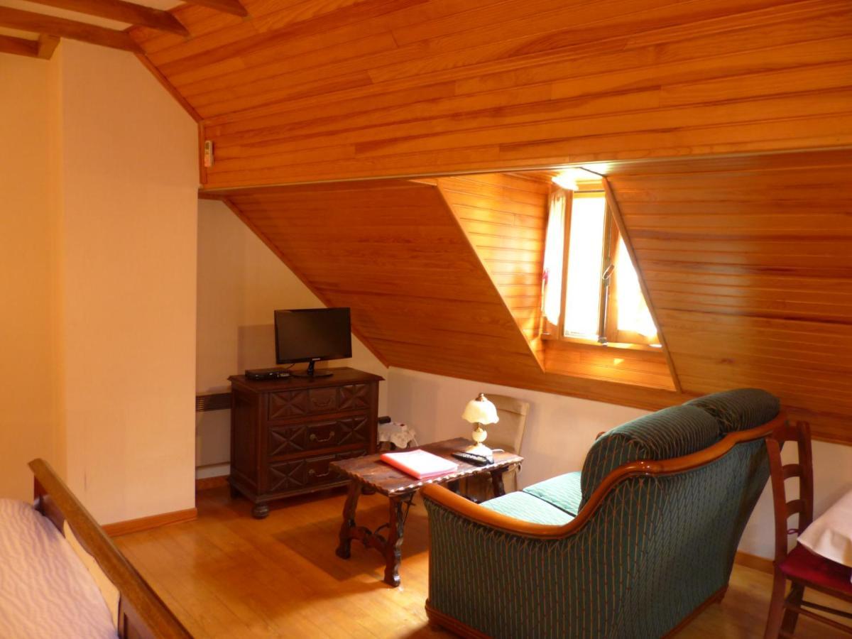 La Bouigane Bed & Breakfast Saint-Lary  Ngoại thất bức ảnh